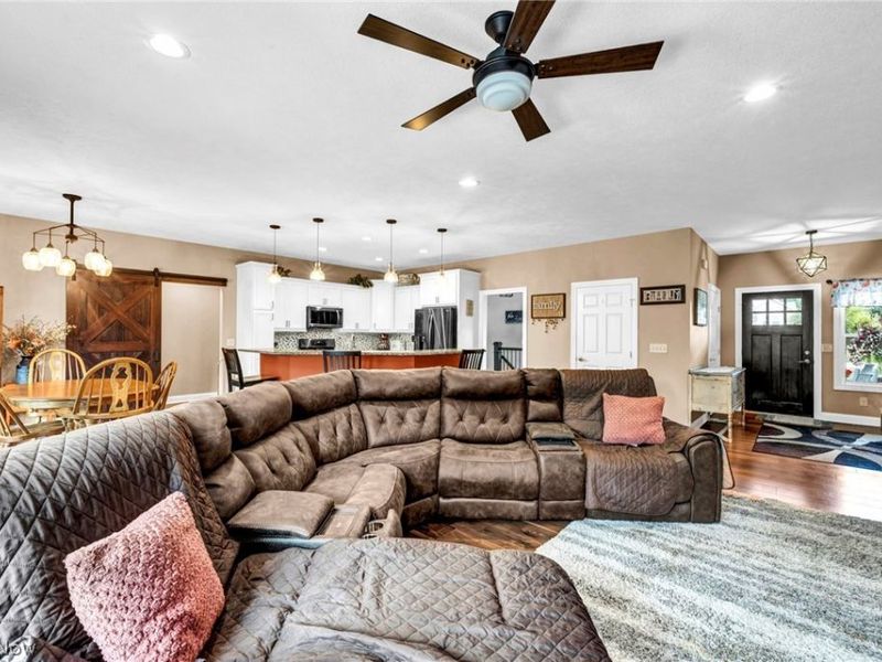 8780 Mapleleaf Drive, Westfield Center, OH 44251 Photo 4