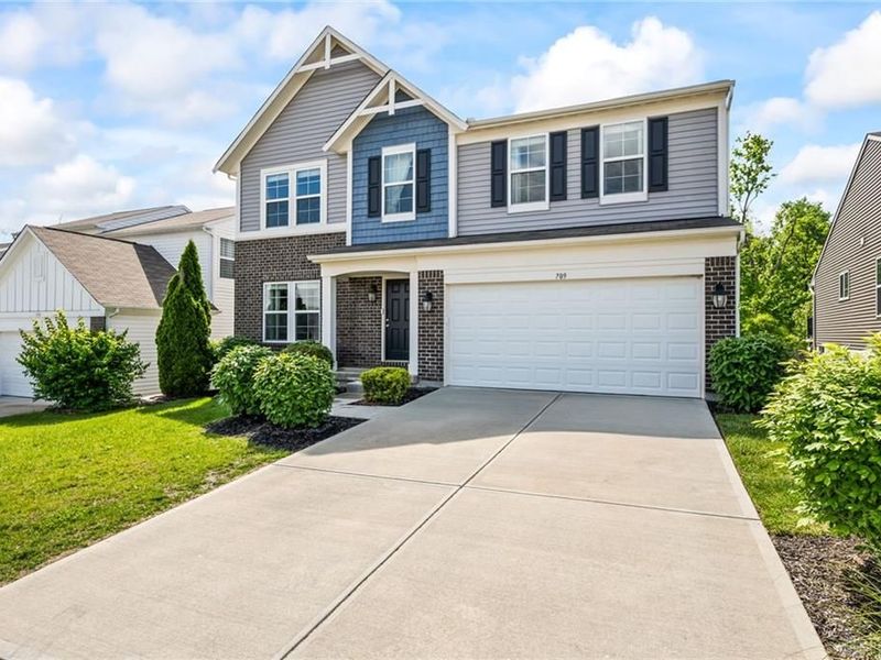 709 Emerald Drive, South Lebanon, OH 45065 Photo 2