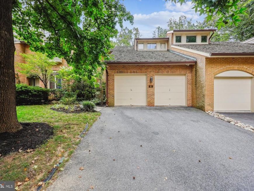 6 Goldleaf Court , Bethesda, MD 20817 Main Photo