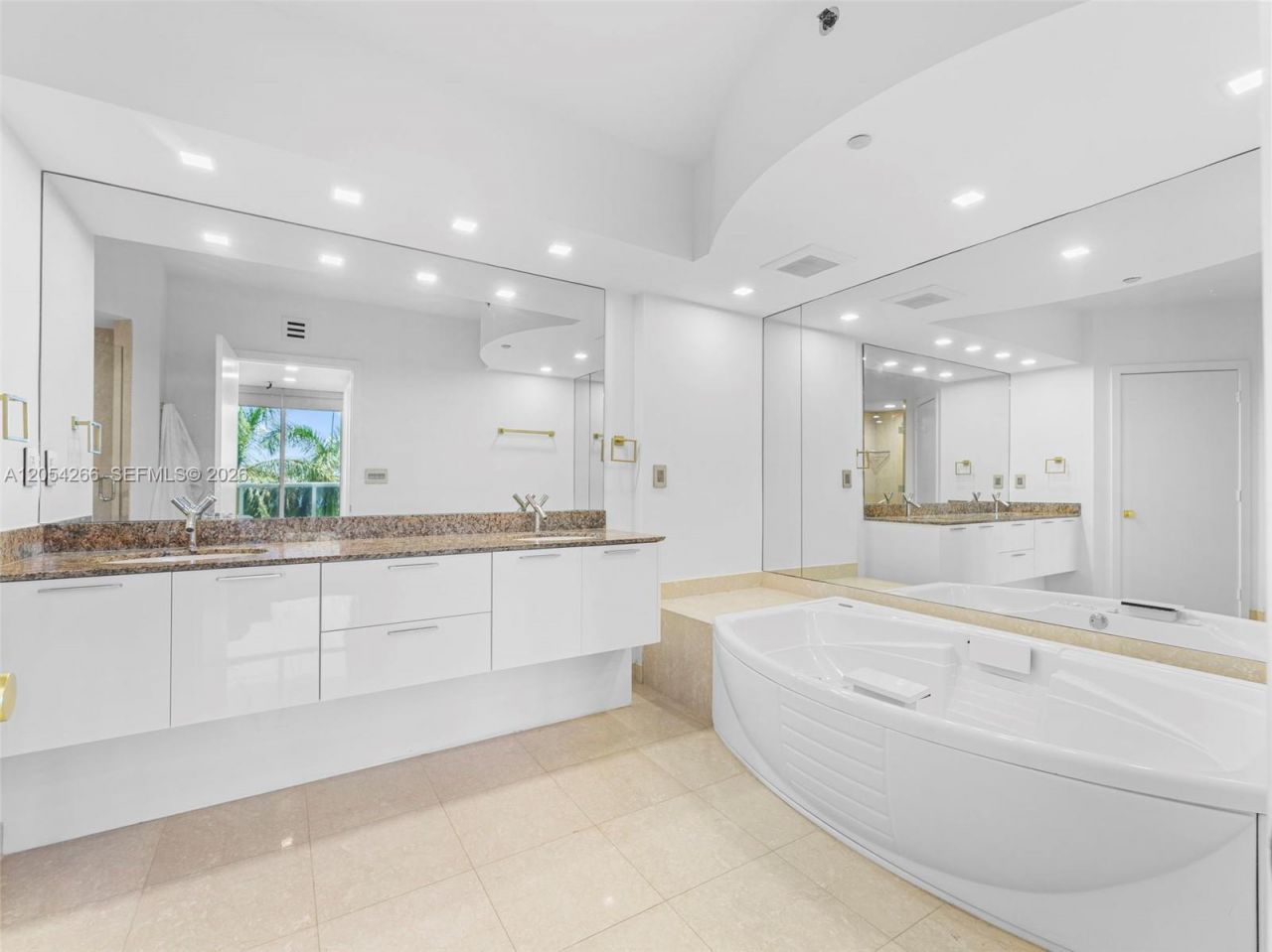 400 Alton Rd , Unit 808, Miami Beach, FL 33139 Photo