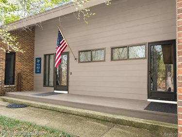 32674 Bingham Lane, Bingham Farms Village, Mi 48025
