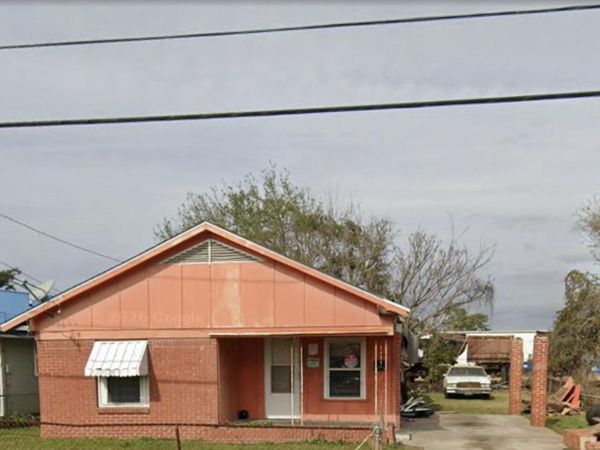 1725 Old Mobile Avenue, Pascagoula, MS 39567