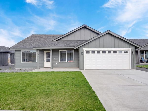 238 Parkside Pl, Ephrata, WA 98823