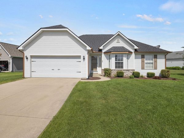 1610 Big Sky Court, Osceola, IN 46561