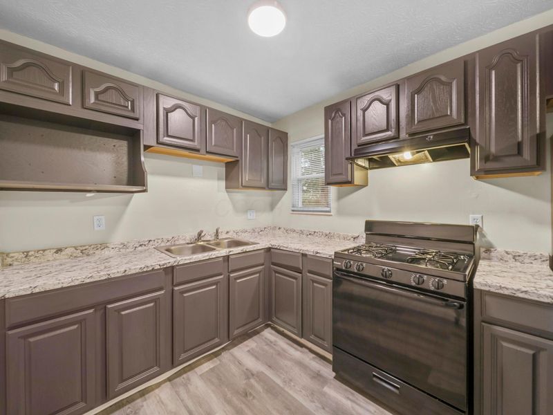 5407 Centner Lane, Columbus, OH 43232 Photo 14