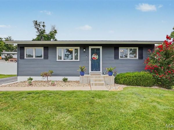 539 Golden Valley Drive, Unincorporated, MO 63129