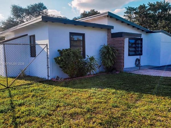 16 Allen Rd , Unit EFFICIENCY, West Park, FL 33023