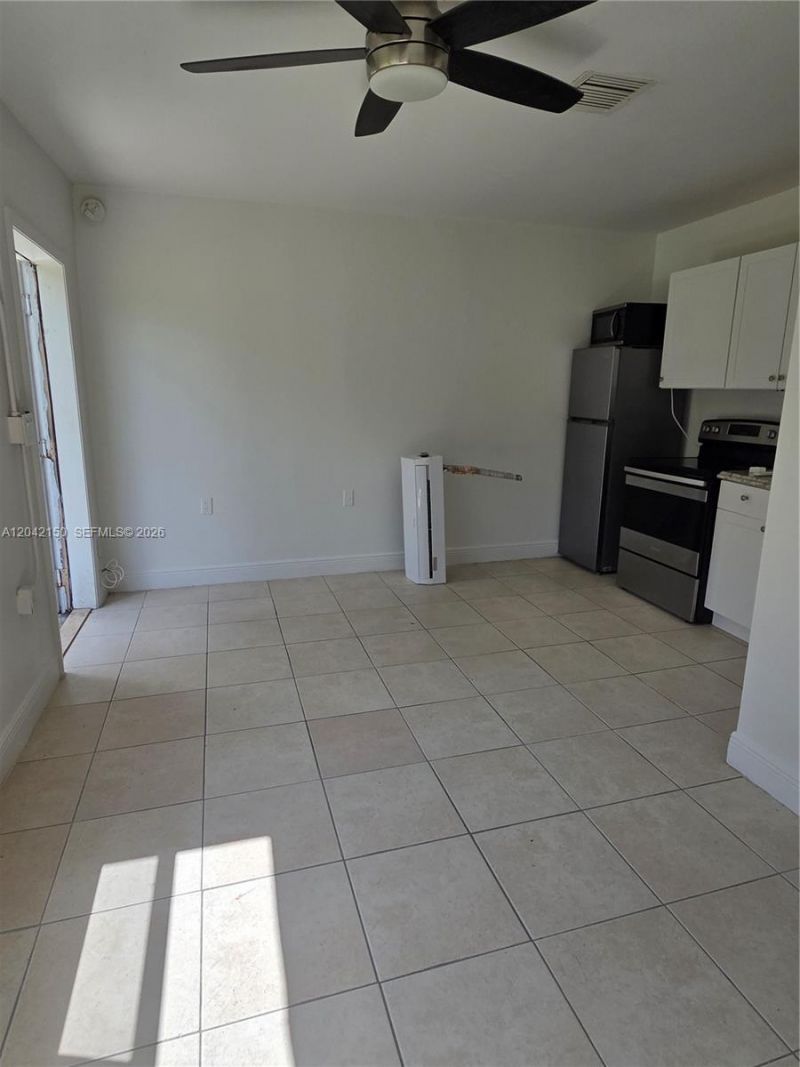 16 Allen Rd , Unit EFFICIENCY, West Park, FL 33023 Photo