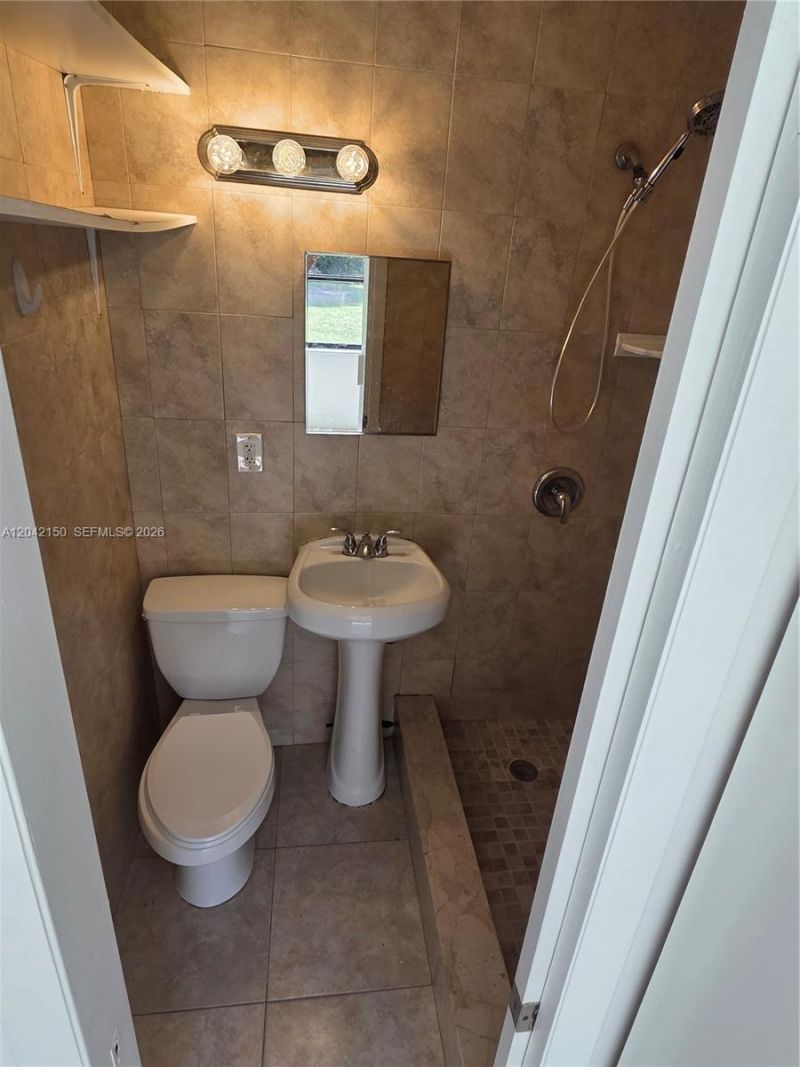 16 Allen Rd , Unit EFFICIENCY, West Park, FL 33023 Photo