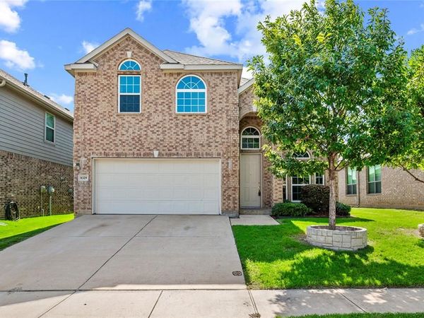 8329 Meadow Sweet Lane , Fort Worth, TX 76123