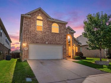 8329 Meadow Sweet Lane, Fort Worth, TX 76123