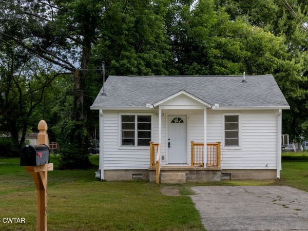 115 W Mitchell Street , Humboldt, TN 38343