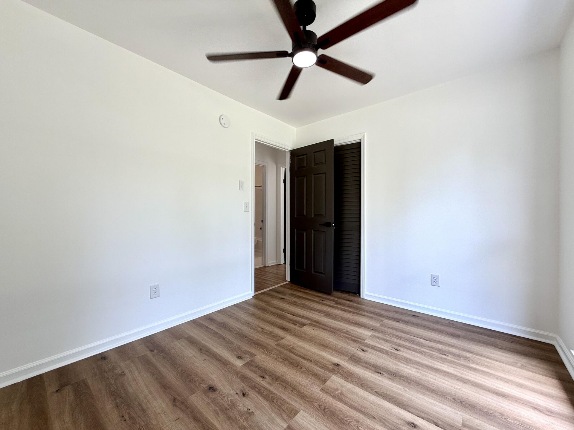 2526 Longbranch Drive Photo 20