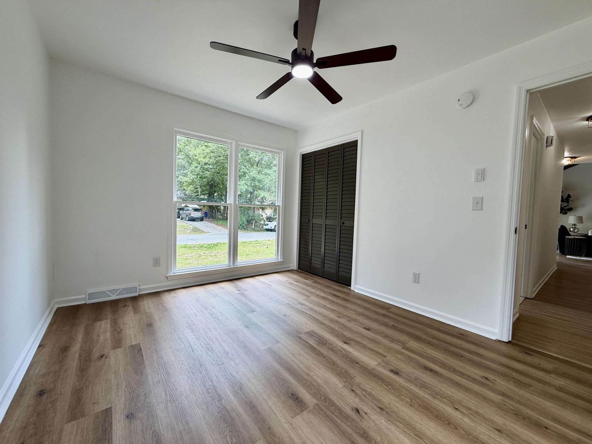 2526 Longbranch Drive Photo 23