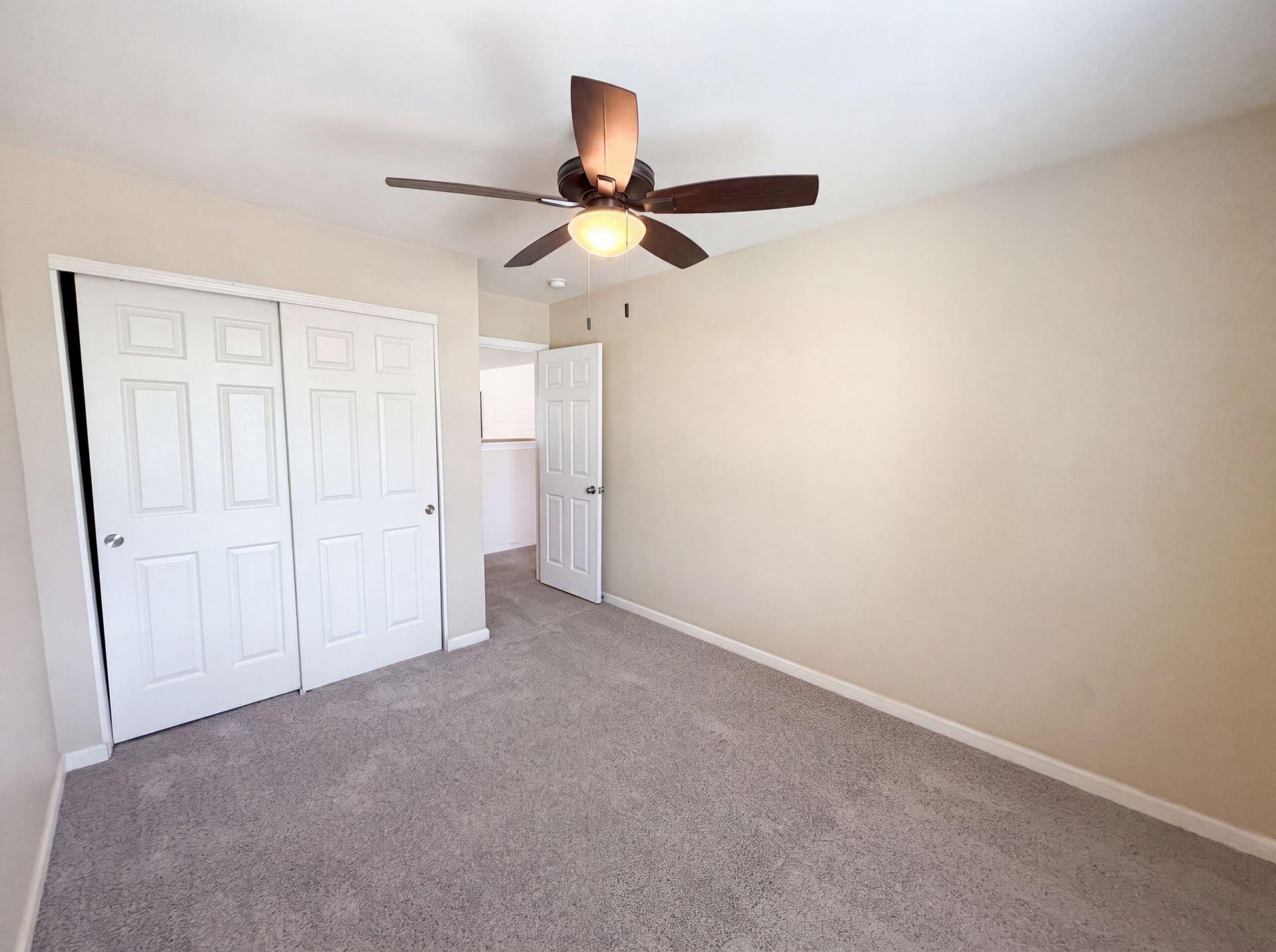 252 Cameron Street Photo 17