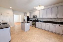252 Cameron Street photo 4