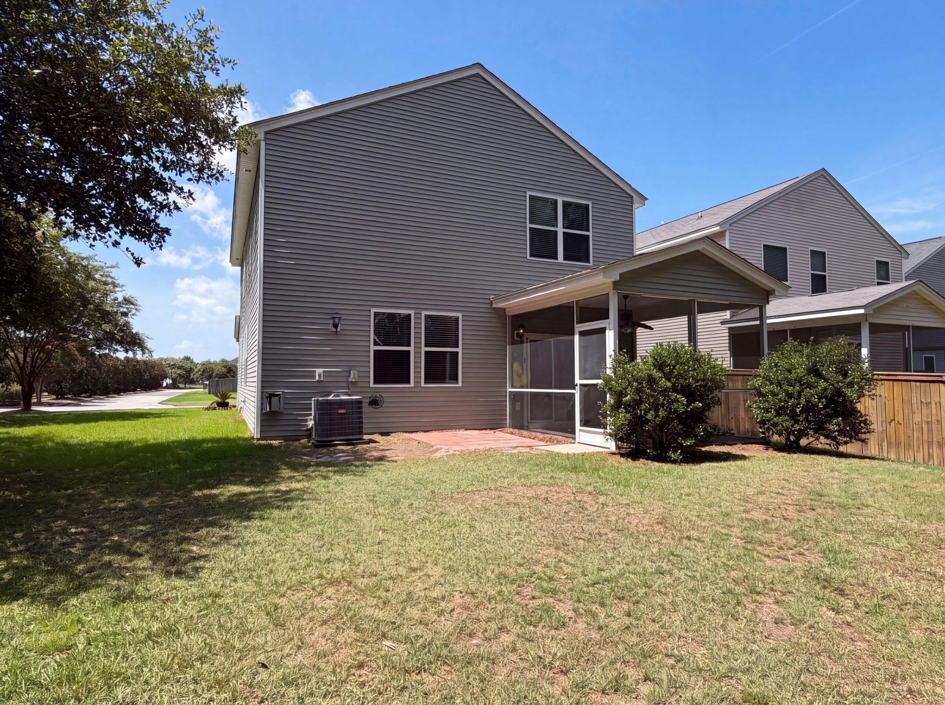 252 Cameron Street Photo 21