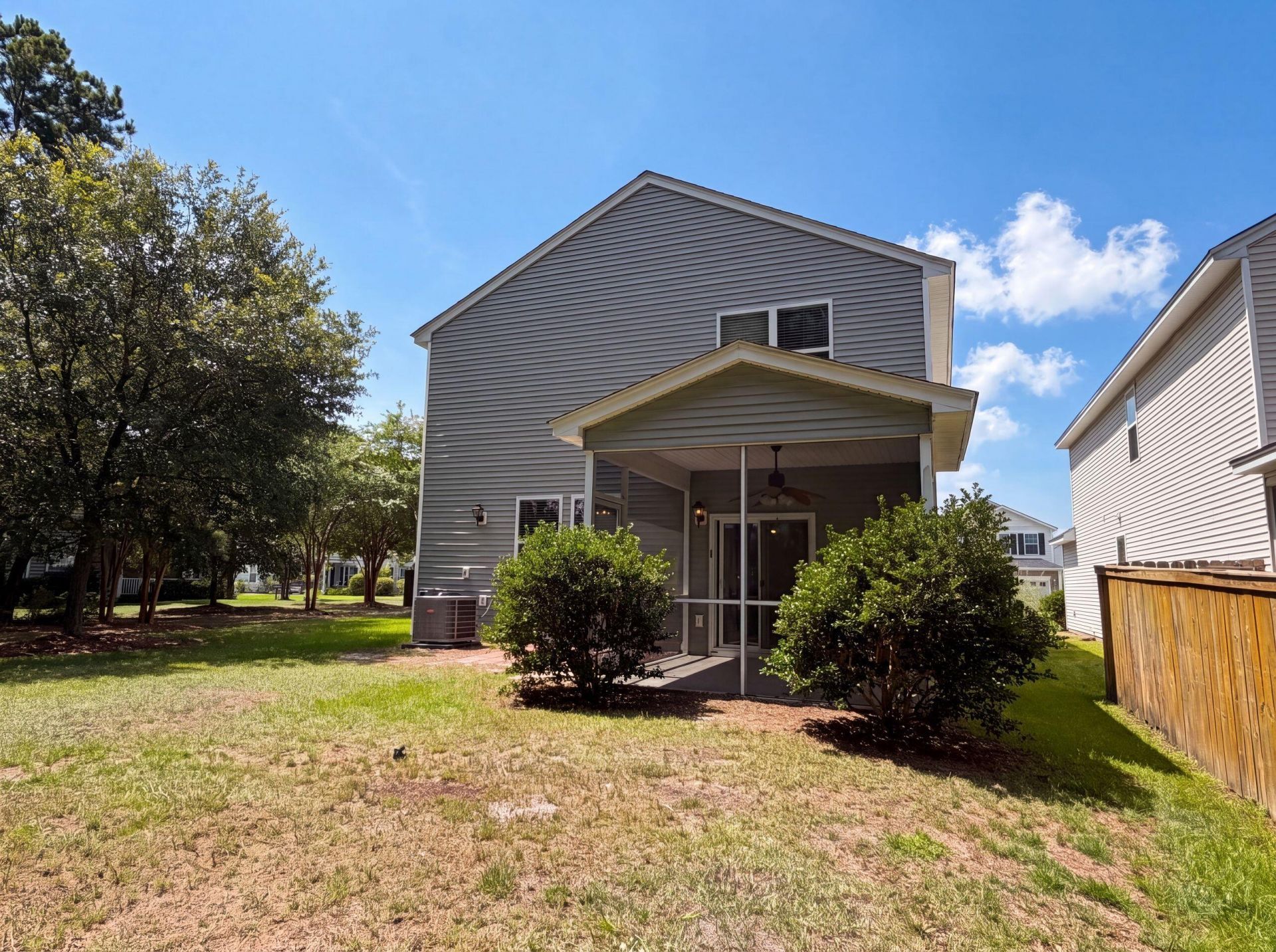 252 Cameron Street Photo 5