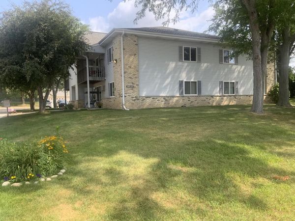 26532 Lilac LANE, Unit 8, Waterford, WI 53185
