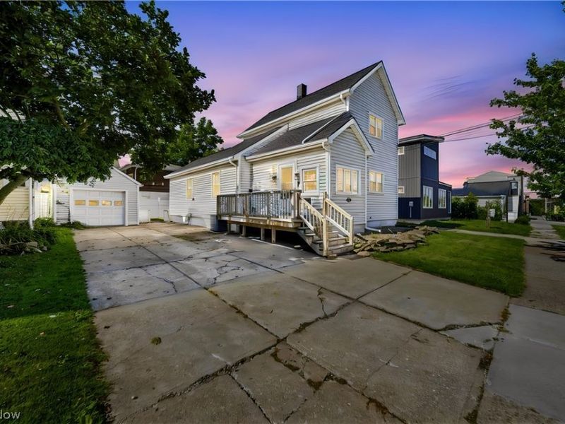 216 2nd Street, Fairport Harbor, OH 44077 Photo 2