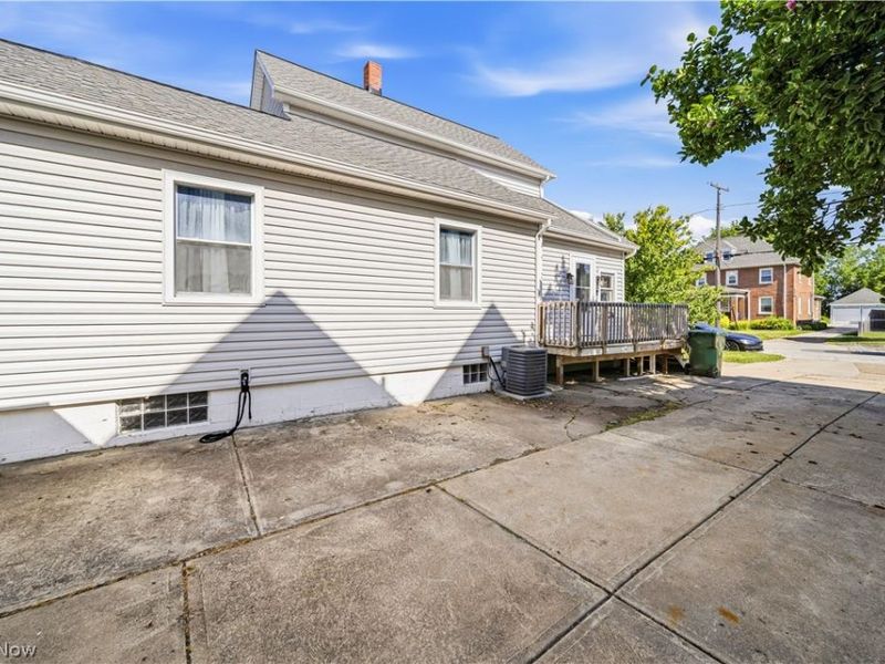 216 2nd Street, Fairport Harbor, OH 44077 Photo 4