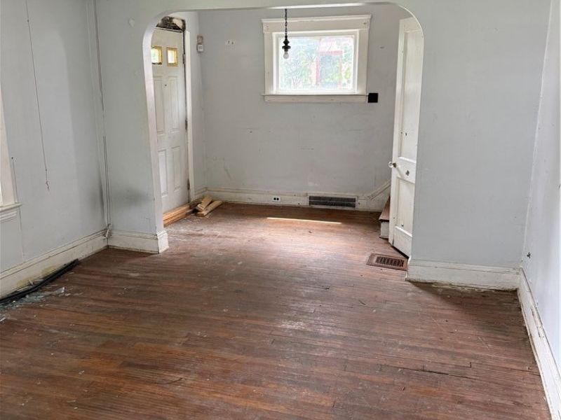 512 E 112th Street, Cleveland, OH 44108 Photo 12