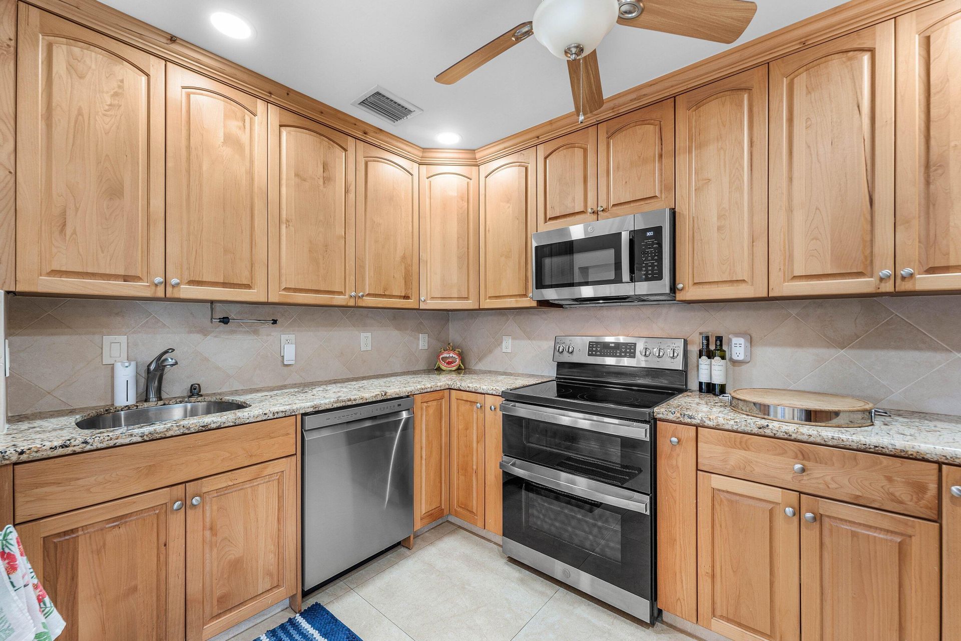 362 Yorktowne Circle, Atlantis, FL 33462 Photo