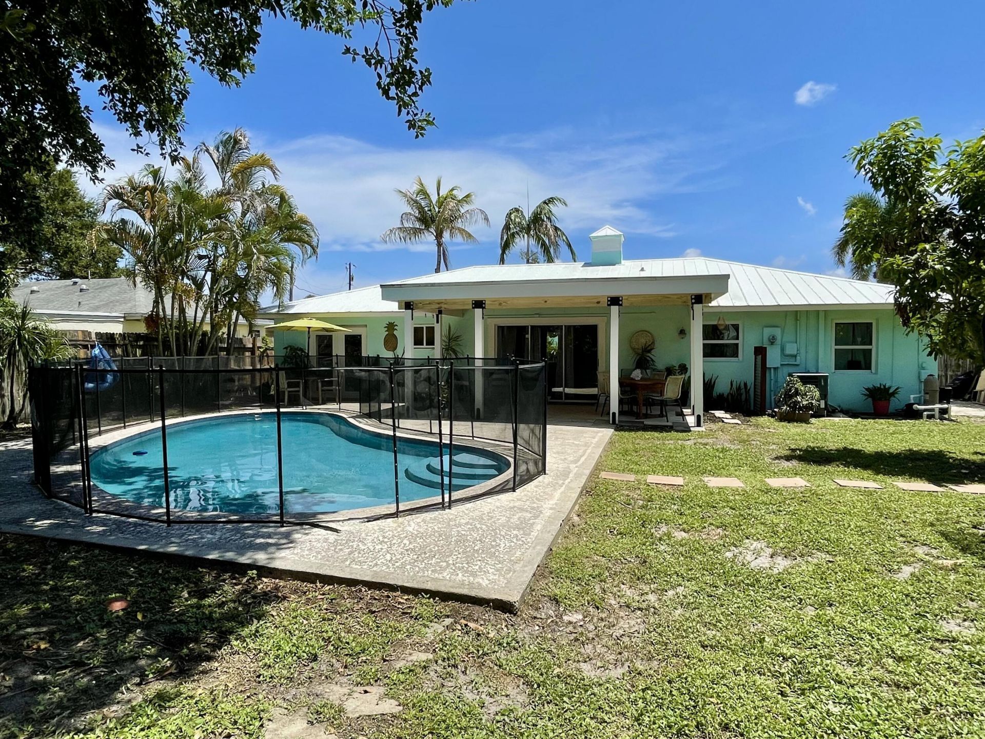 415 Beacon Street, Tequesta, FL 33469 Photo