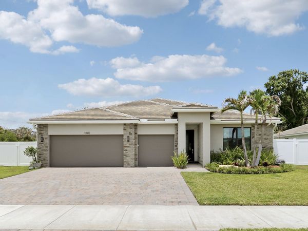 1490 SW Lago Circle, Palm City, FL 34990