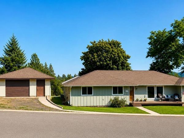320 N F Street, Palouse, WA 99161