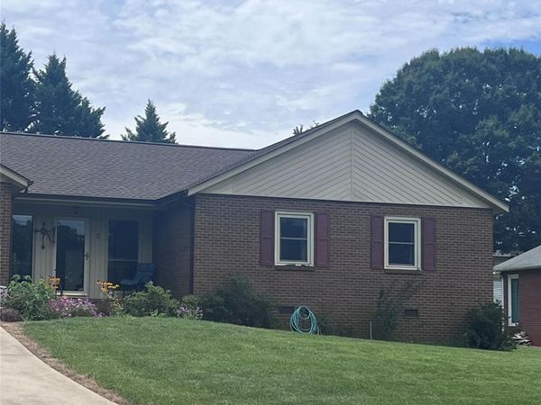 220 Sherwood Drive , Unit 22, Taylorsville, NC 28681