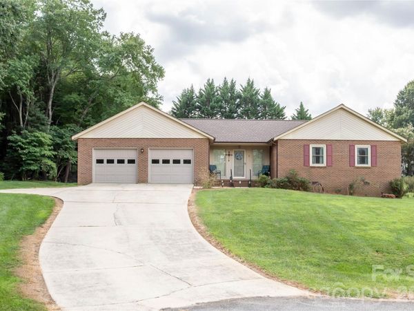 220 Sherwood Drive, Unit 22, Taylorsville, NC 28681