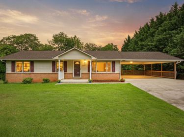 4006 Oliver Street, Bedford, VA 24523