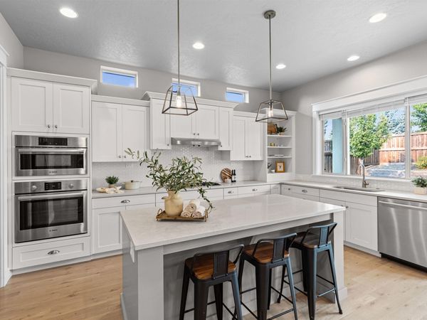 38 W Heston Drive, Meridian, ID 83646
