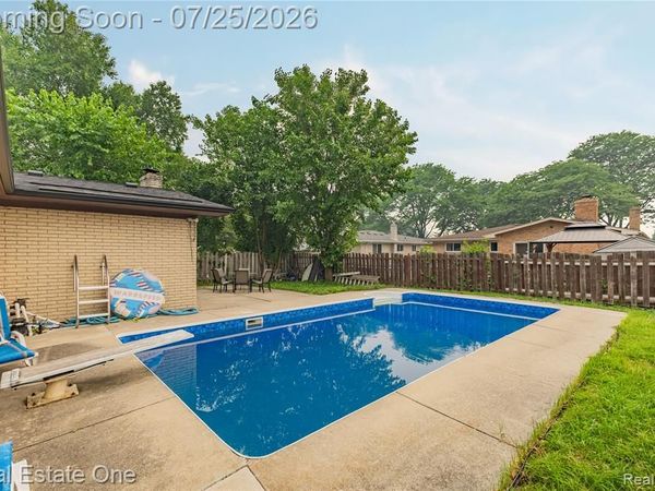 37719 Adrian Drive, Sterling Heights, MI 48310