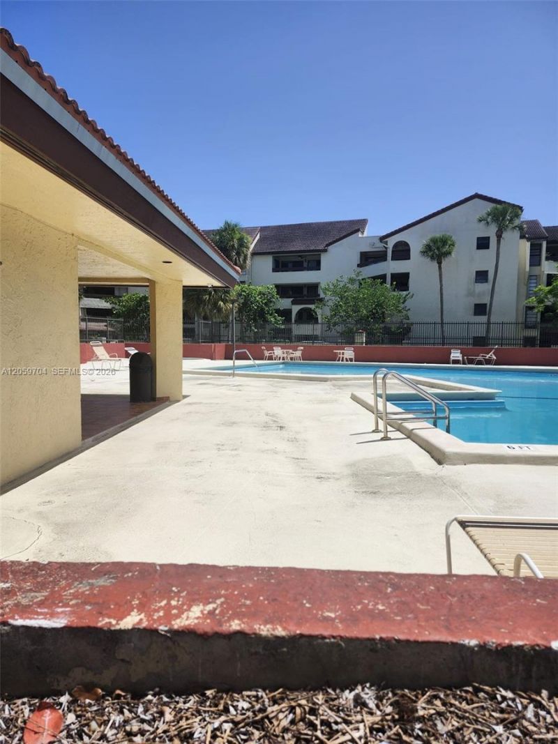 8810 SW 123rd Ct , Unit M103, Miami, FL 33186 Photo