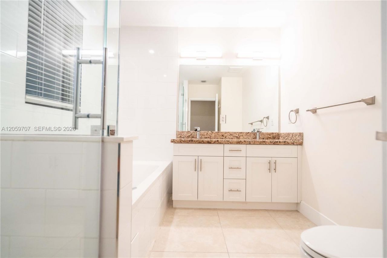 1091 Galiano St, Unit 102, Coral Gables, FL 33134 Photo