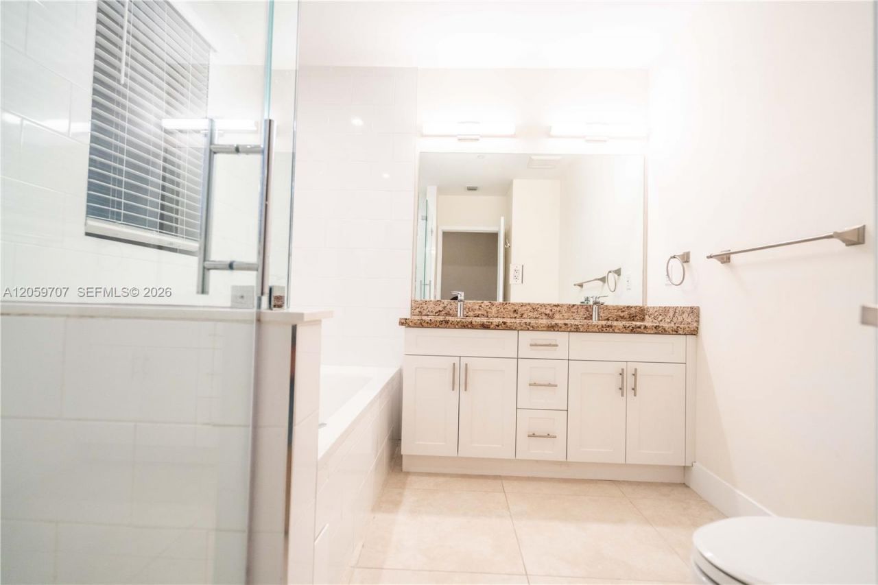 1091 Galiano St, Unit 102, Coral Gables, FL 33134 Photo