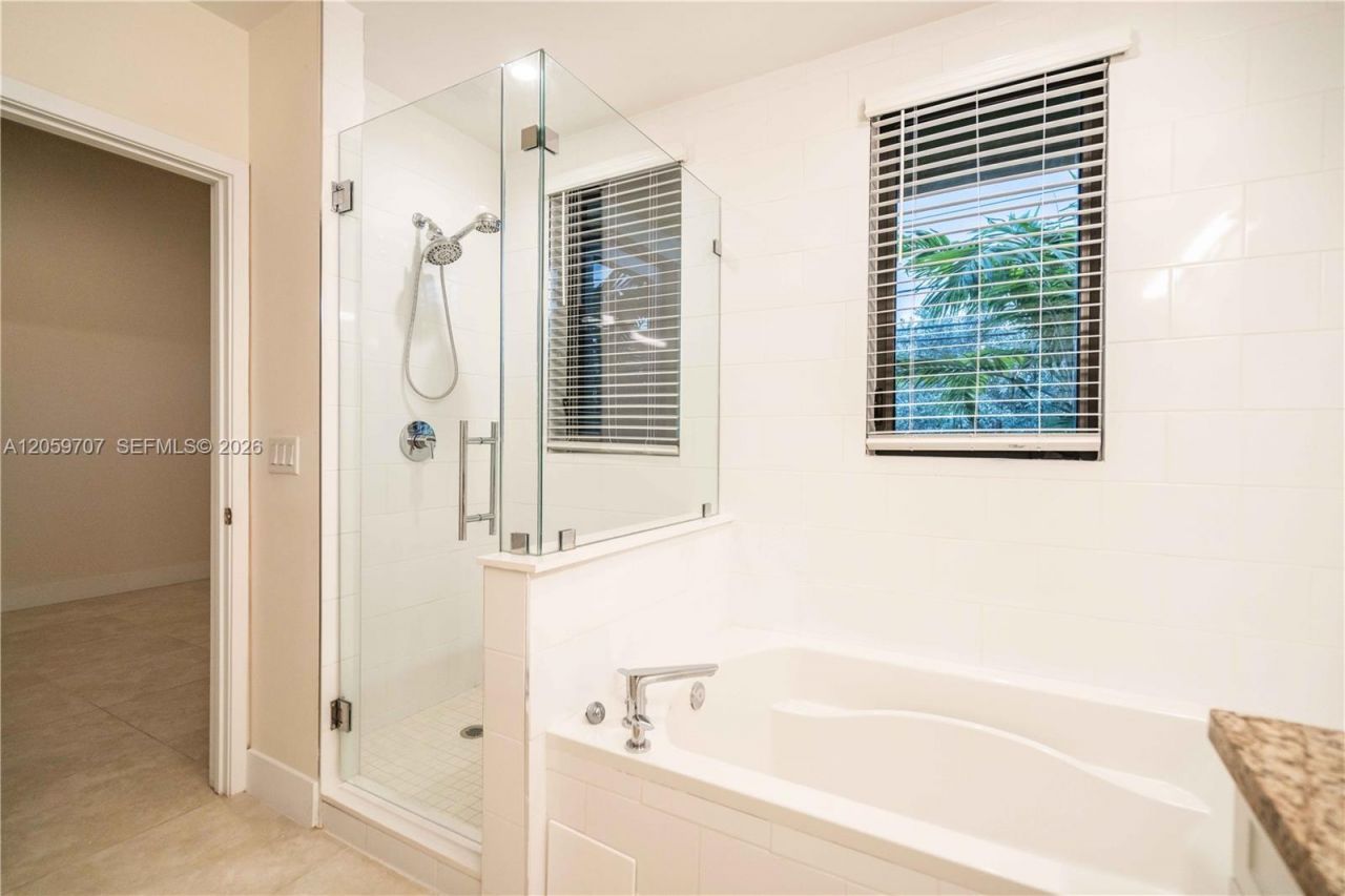 1091 Galiano St, Unit 102, Coral Gables, FL 33134 Photo