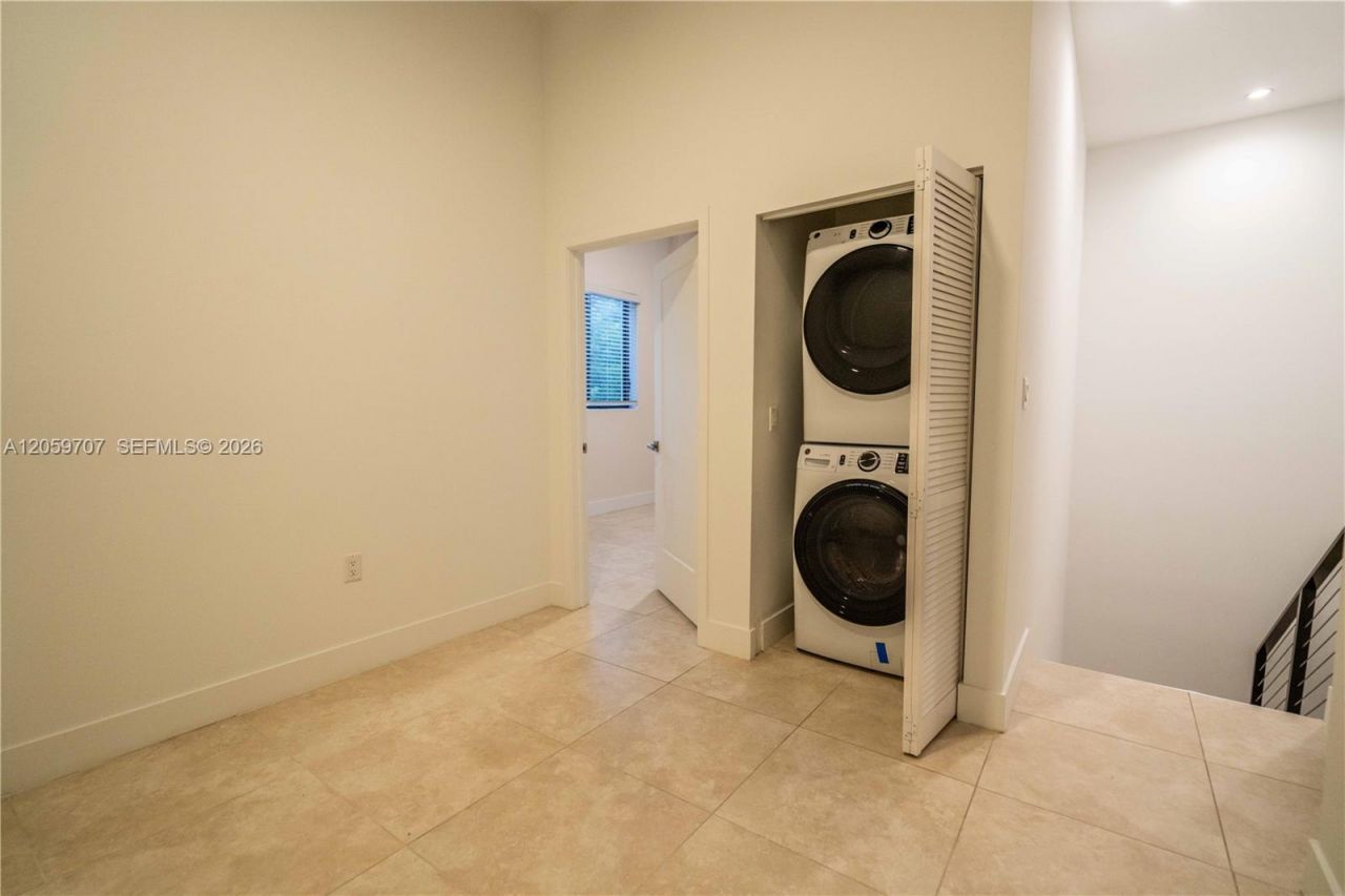 1091 Galiano St, Unit 102, Coral Gables, FL 33134 Photo