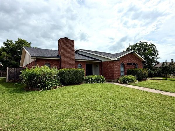 5221 Reed Drive, The Colony, TX 75056