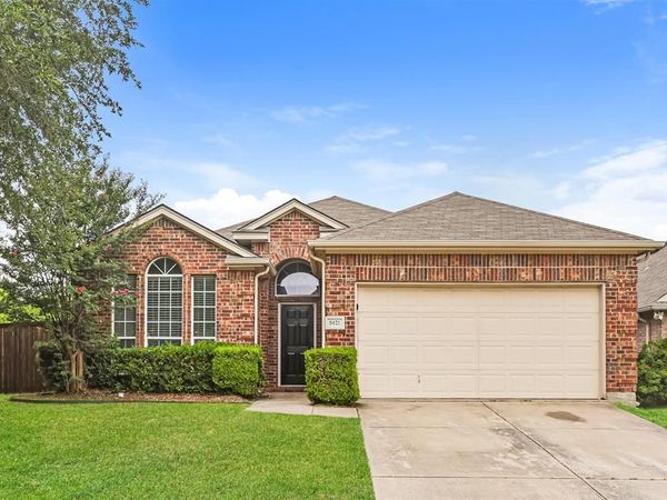 8421 Miramax Trail , Dallas, TX 75249