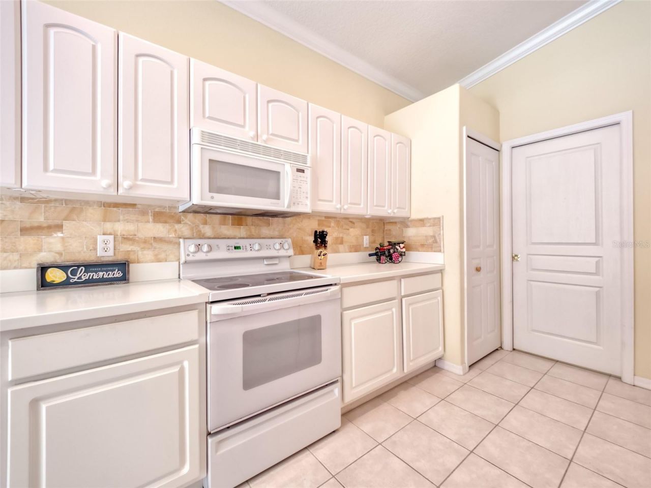 8310 Whispering Woods Court, Bradenton, FL 34202 Photo