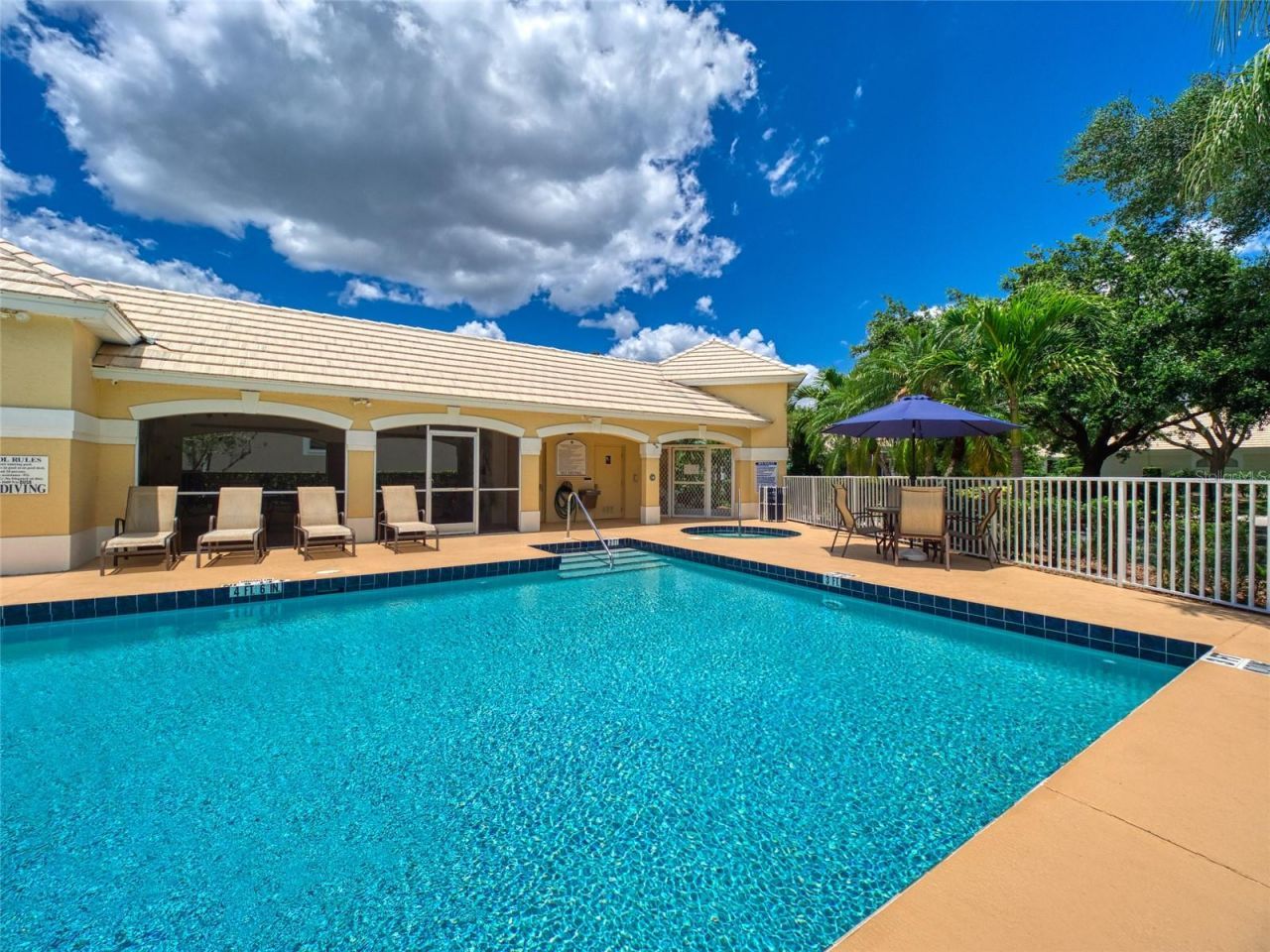 8310 Whispering Woods Court, Bradenton, FL 34202 Photo