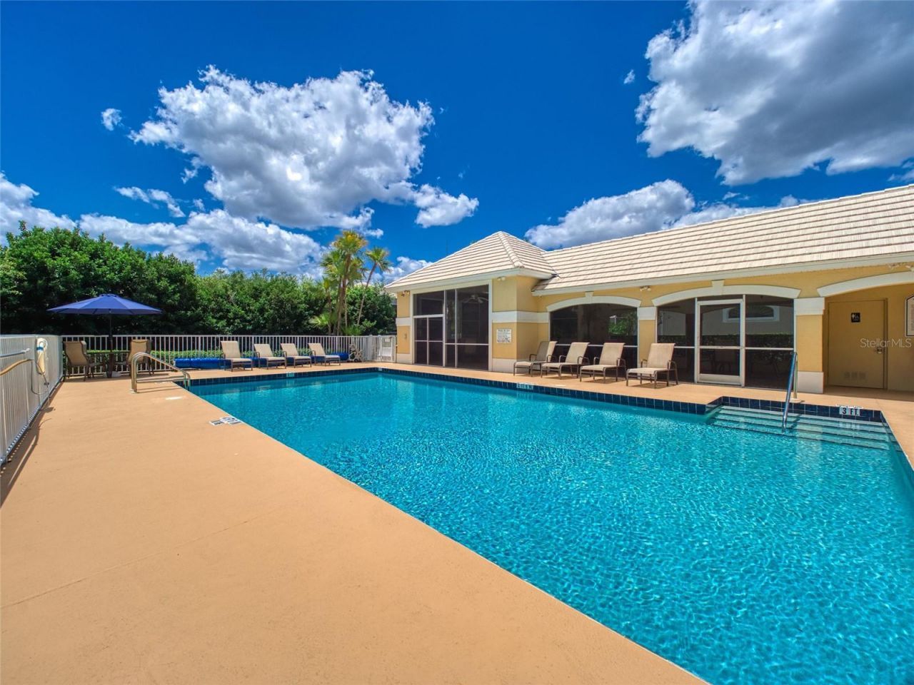 8310 Whispering Woods Court, Bradenton, FL 34202 Photo