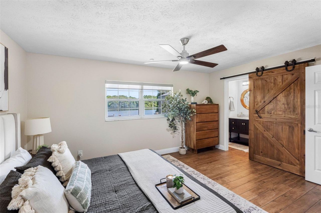 4221 River Hills Drive, Tampa, FL 33617 Photo