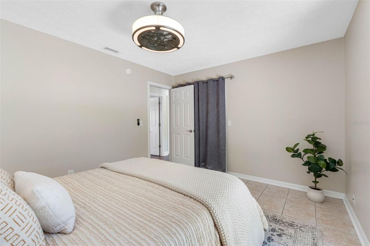 4221 River Hills Drive, Tampa, FL 33617 Photo