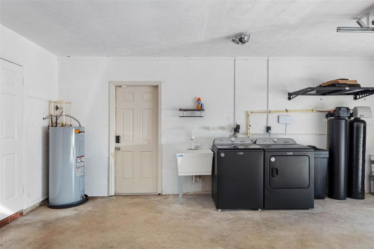 4221 River Hills Drive, Tampa, FL 33617 Photo