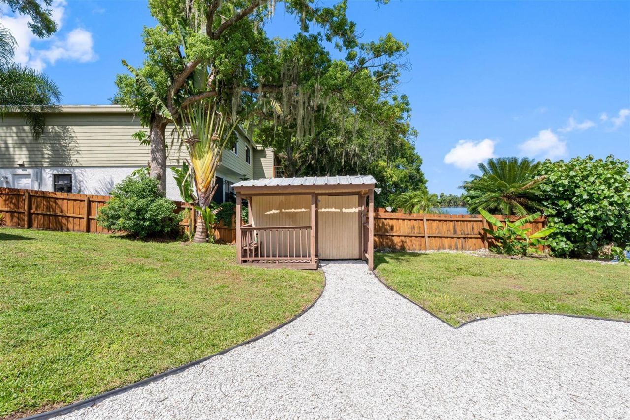 4221 River Hills Drive, Tampa, FL 33617 Photo
