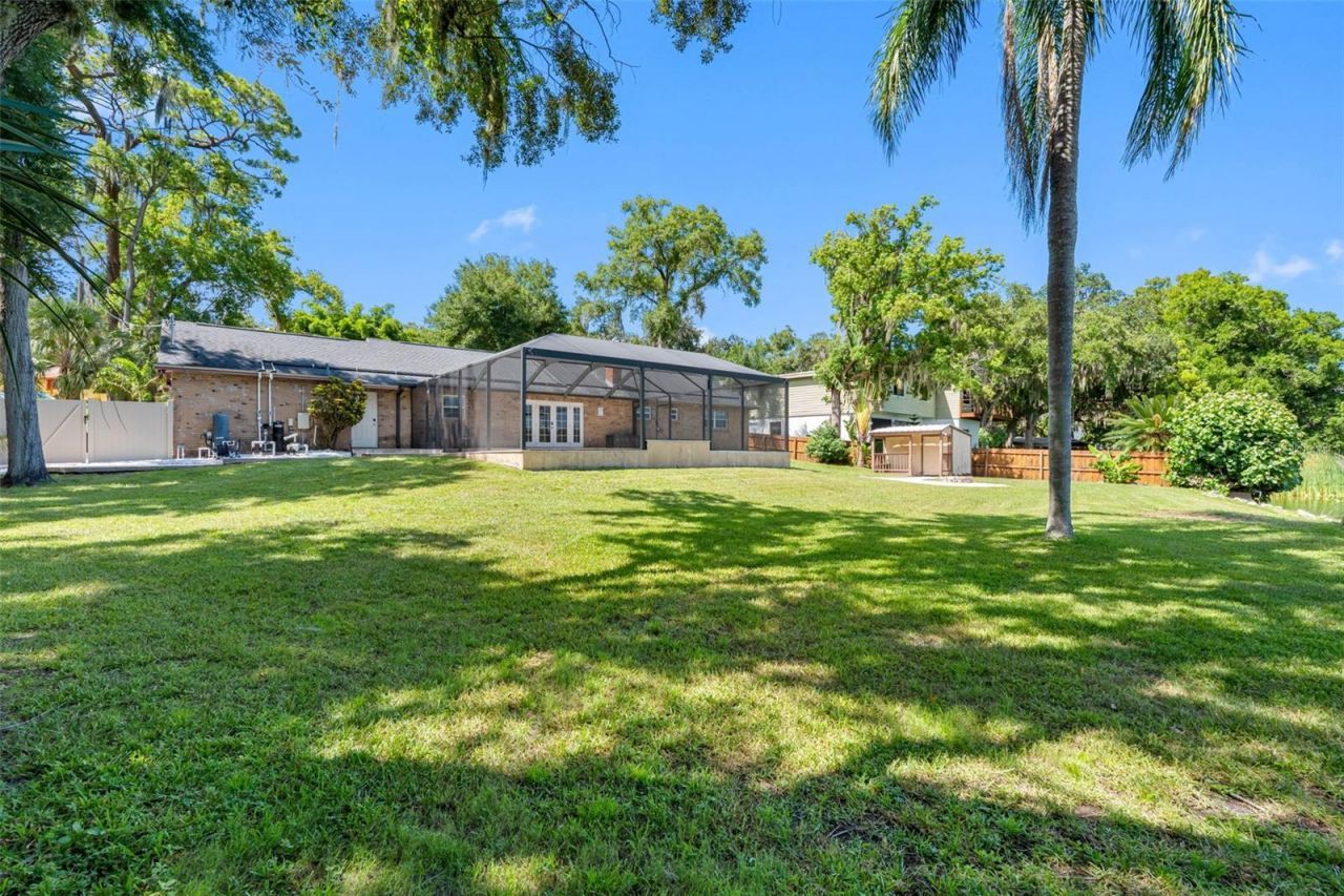 4221 River Hills Drive, Tampa, FL 33617 Photo